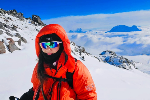 dong_phuc_leo_nui_phu_nu